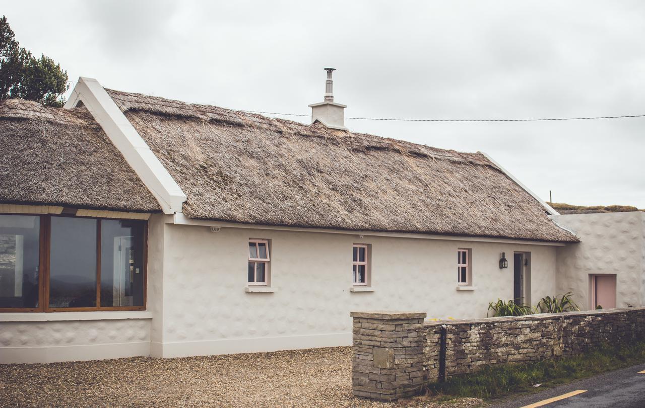 Storytellers Cottage Ballycotteen Экстерьер фото